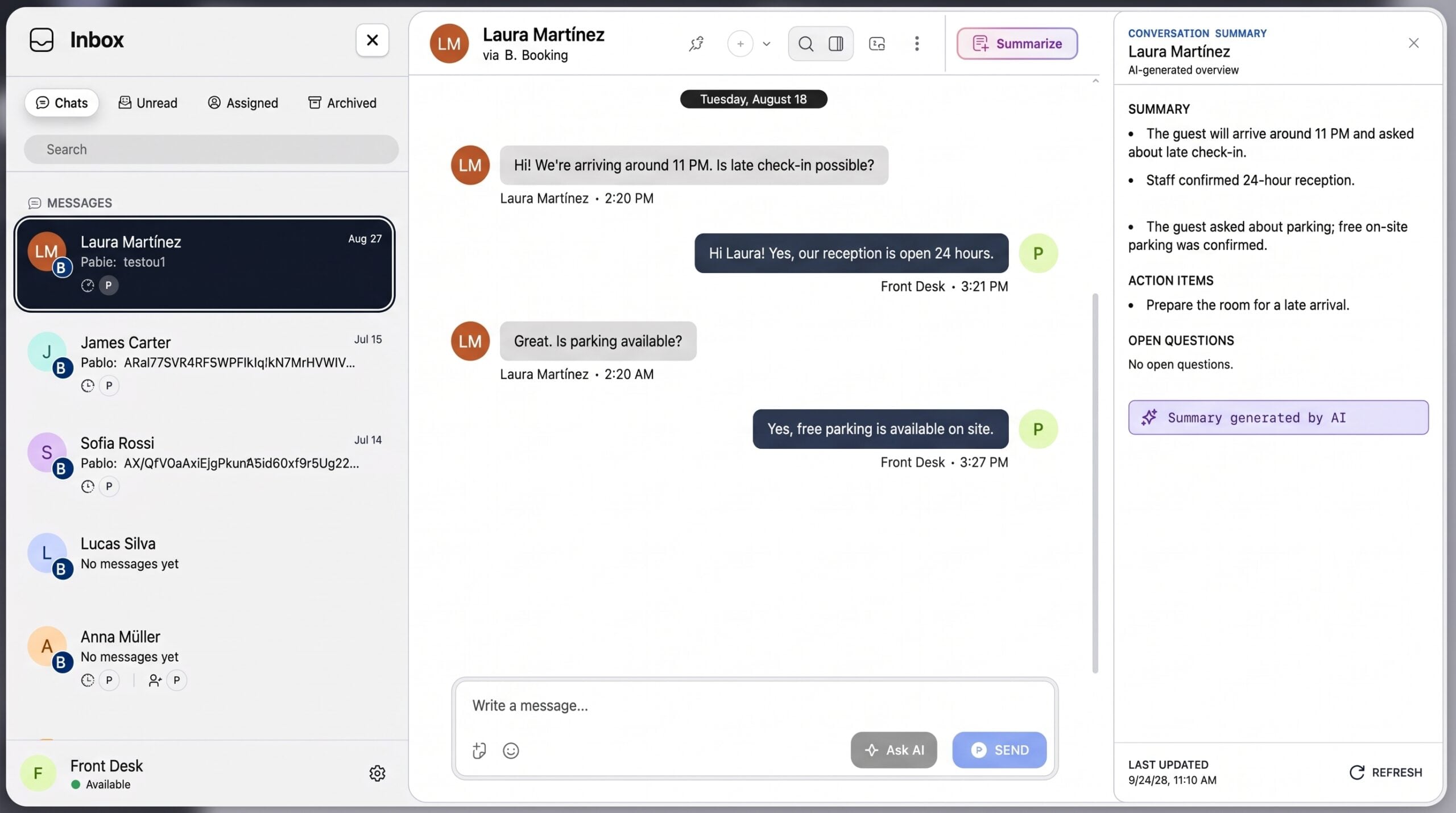 Resumen de conversación generado con IA en MiniHotel con resumen, acciones pendientes y preguntas abiertas